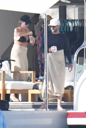 EXCLUSIVE: Justin Timberlake and Jessica Biel relaxing on a yacht in Sardinia. 29 Jul 2022 Pictured: Jessica Biel, Justin Timberlake. Photo credit: MEGA TheMegaAgency.com +1 888 505 6342 (Mega Agency TagID: MEGA882360_014.jpg) [Photo via Mega Agency]
