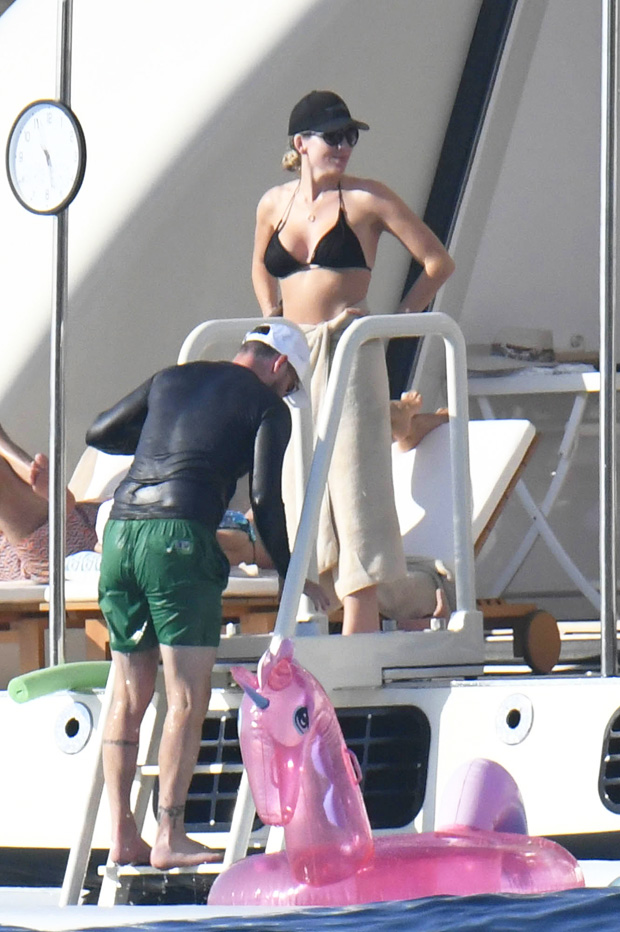 Jessica Biel In Black Bikini On Yacht During Vacation Photos