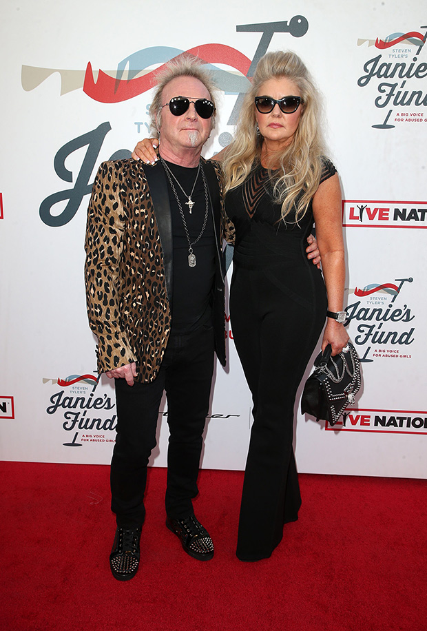 Joey Kramer, Linda Kramer