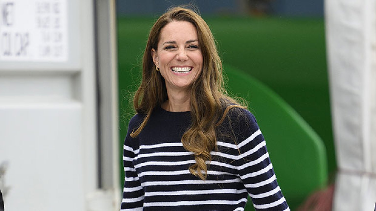 Kate Middleton Wears White Shorts While Supporting Sailing Race ...