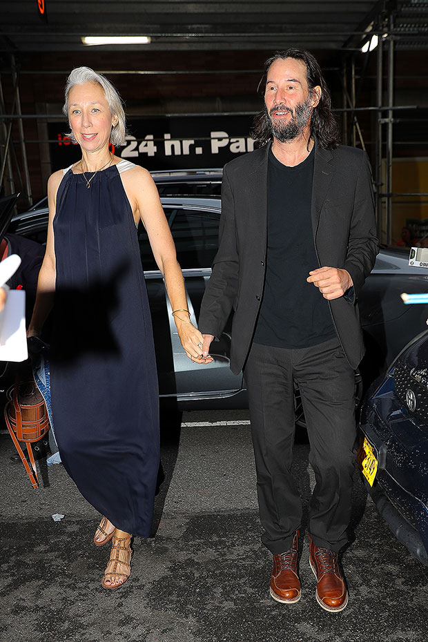 keanu reeves girlfriend 2022