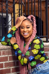 EVERYTHING’S TRASH - Freeform's "Everything's Trash" stars Phoebe Robinson as Phoebe. (Freeform/Jabari Jacobs)