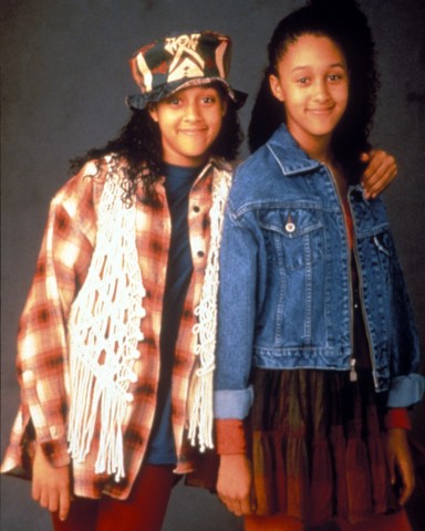 Editorial use only. No book cover usage.Mandatory Credit: Photo by De Passe Ent/Paramount Tv/Abc Tv/Kobal/Shutterstock (5875252b)Tia Mowry, Tamera MowrySister Sister - 1994De Passe Ent./Paramount TV/ABC TVUSATV PortraitDocumentary