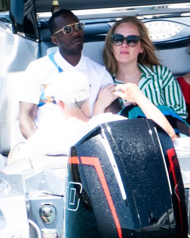 EXCLUSIVE: Adele and boyfriend Rich Paul enjoying a trip on a five-engines boat in Sardinia. 24 Jul 2022 Pictured: Adele; Rich Paul. Photo credit: MEGA TheMegaAgency.com +1 888 505 6342 (Mega Agency TagID: MEGA880875_006.jpg) [Photo via Mega Agency]