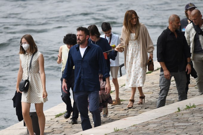 Jennifer Lopez & Ben Affleck With Their Kids In Paris