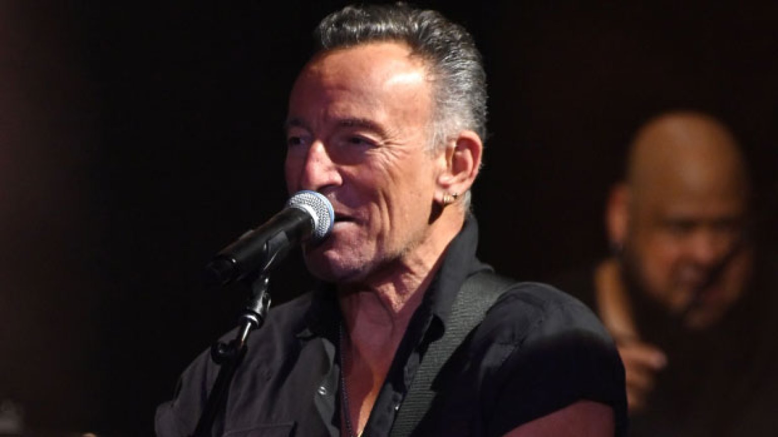 Bruce Springsteen Welcomes First Grandchild Lily: Photos – Hollywood Life