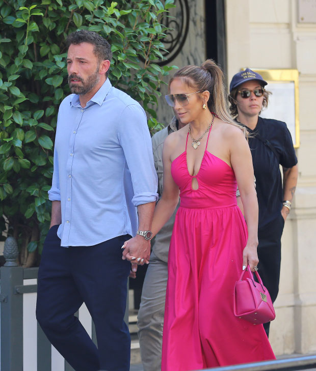 Jennifer Lopez'in Ben Affleck İle Pembe Elbisesi Paris Dior Restaurant'ta – Hollywood Life