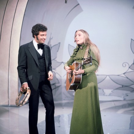 Editorial use onlyMandatory Credit: Photo by Valley Music Ltd/Shutterstock (1223963ct)Tom Jones and Joni Mitchell'This is Tom Jones' TV Programme. - 1970