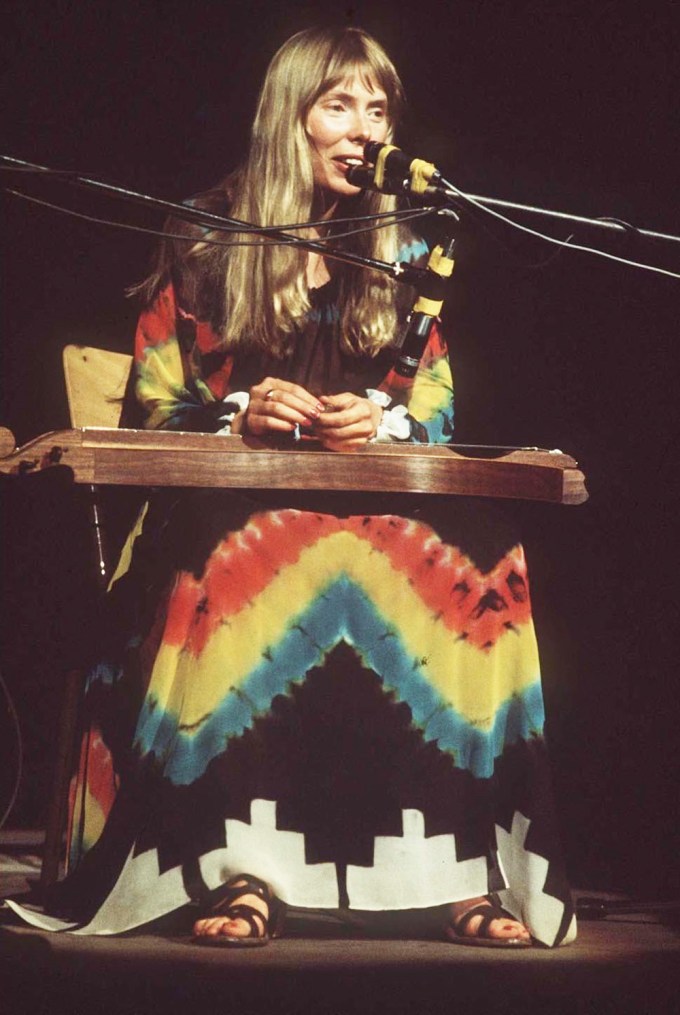 Joni Mitchell in 1972