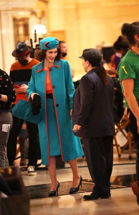 EXCLUSIVE: Rachel Brosnahan and Alex Borstein seen filming scenes for their hit Amazon TV series The Marvelous Mrs. Maisel inside Grand Central Station. 30 Sep 2022 Pictured: Rachel Brosnahan. Photo credit: Eric Kowalsky / MEGA TheMegaAgency.com +1 888 505 6342 (Mega Agency TagID: MEGA902978_019.jpg) [Photo via Mega Agency]