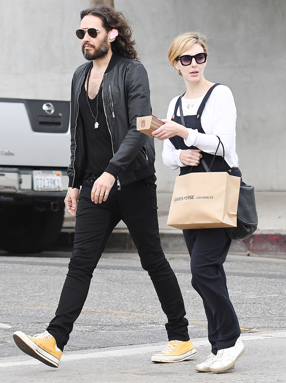 Russell Brand is spotted walking with Laura Gallacher, prompting  speculation they have rekindled their romance. The pair, who Stock Photo -  Alamy