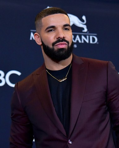 Drake at the Billboard Music Awards in Las Vegas. Earning his 21st No. 1 hit on Billboard's R&B/Hip-Hop songs chart, Drake has bested a record previously held by icons Aretha Franklin and Stevie Wonder. Drake's "Laugh Now Cry Later," featuring rapper Lil Durk, reached the No. 1 spot on the chart this week. Wonder and Franklin, who died in 2018, each have had 20 songs top the chart
Music Drake, Las Vegas, United States - 01 May 2019