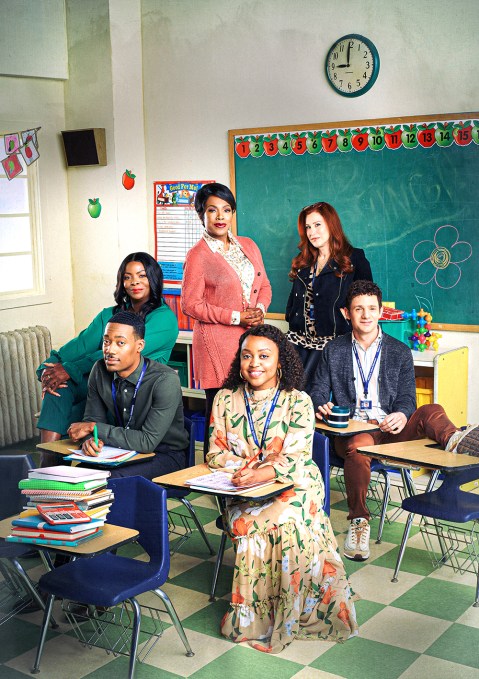 ‘Abbott Elementary’ Cast: Photos Of Quinta Brunson & More – Hollywood Life