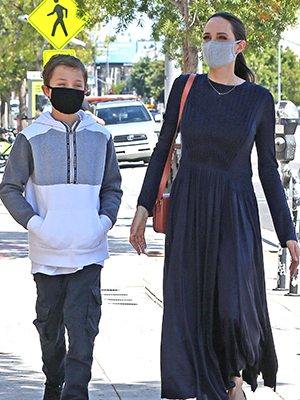 Angelina Jolie & Son Knox Go Christmas Shopping: Photos – Hollywood Life