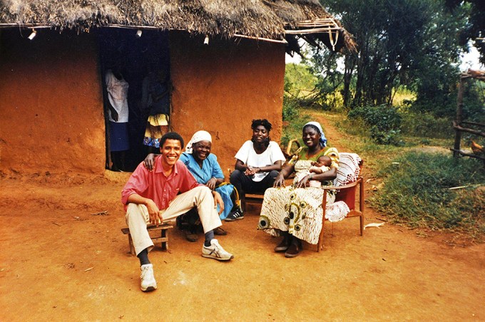 Barack Obama & Family In Kenya