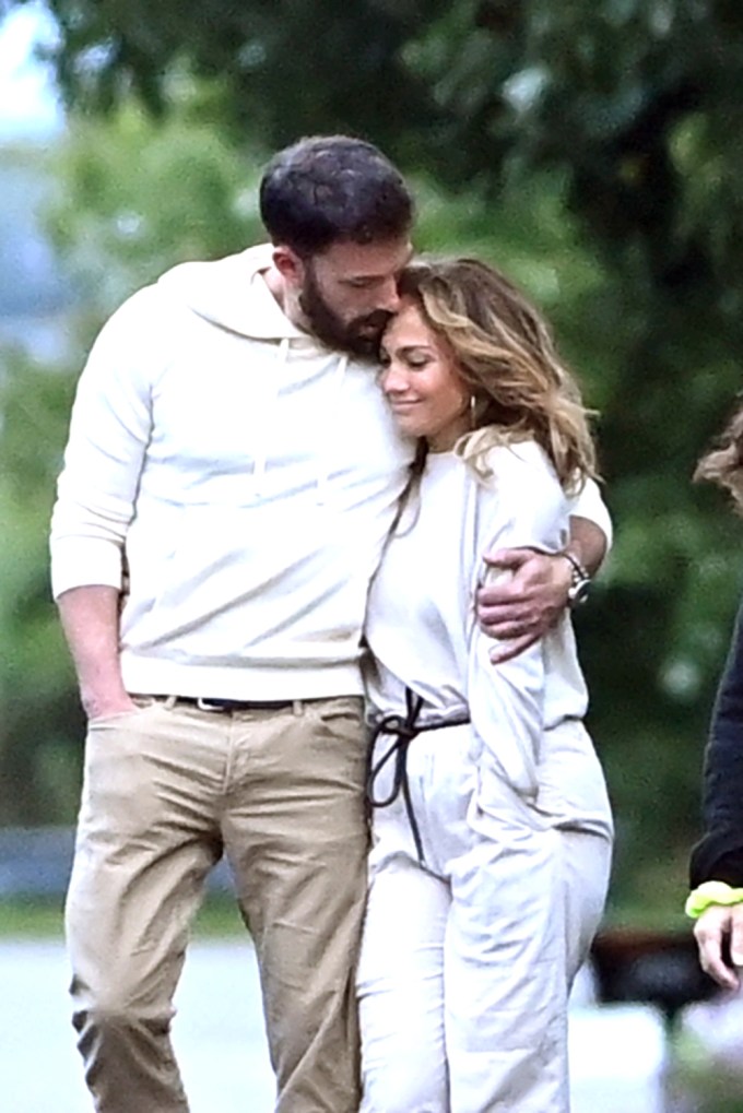 Ben Affleck & Jennifer Lopez In The Hamptons