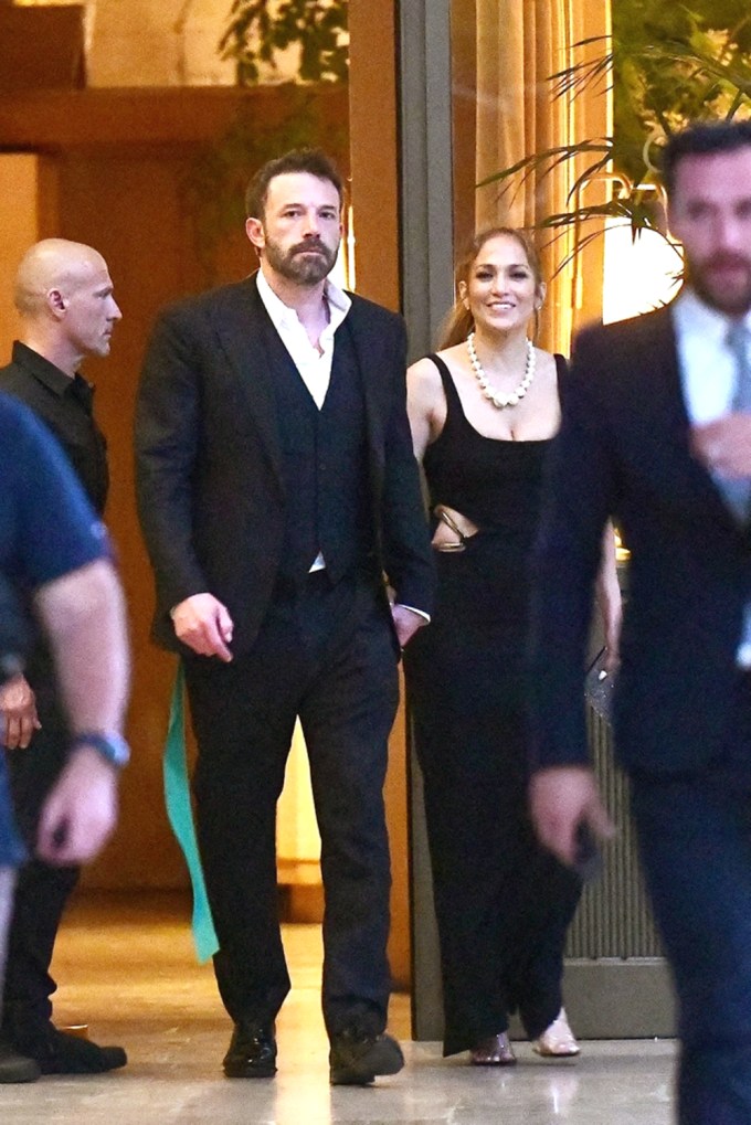 Ben Affleck & Jennifer Lopez At Dinner In Paris