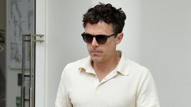 <div>Casey Affleck Not Attending Ben & J.Lo’s Wedding & Spotted At L.A. Starbucks Day-Of</div>