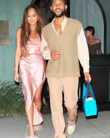 West Hollywood, CA  - *EXCLUSIVE*  - John Legend and his wife Chrissy Teigen enjoy a dinner date at Caviar Kaspia LA in West Hollywood.Pictured: John Legend, Chrissy TeigenBACKGRID USA 21 JULY 2023 USA: +1 310 798 9111 / usasales@backgrid.comUK: +44 208 344 2007 / uksales@backgrid.com*UK Clients - Pictures Containing ChildrenPlease Pixelate Face Prior To Publication*