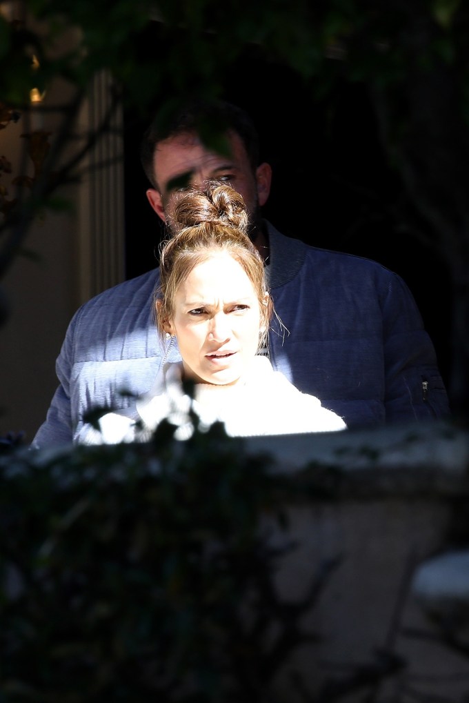 J.Lo and Ben Affleck go house hunting