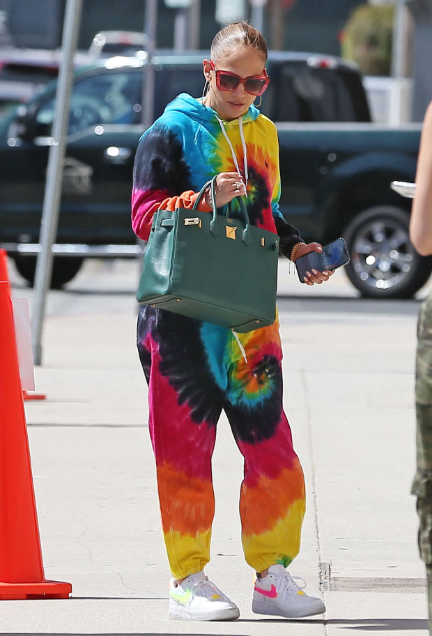 Jennifer Lopez Rocked Rainbow Tie Dye Sweats In Los-Angeles: Photo ...