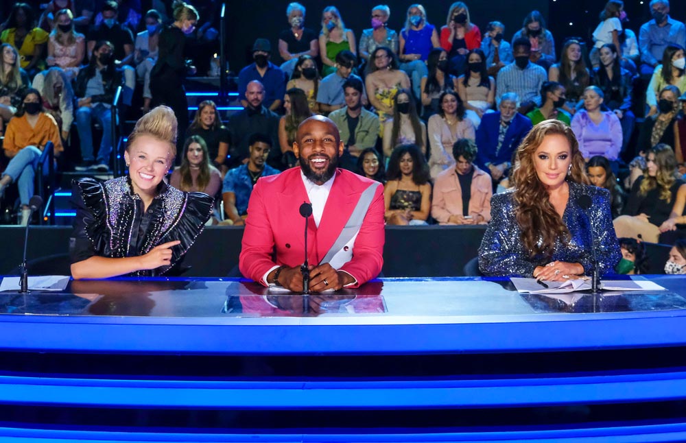 SO YOU THINK YOU CAN DANCE: L-R: Judges JoJo Siwa, Stephen “tWitch” Boss and Leah Remini on SO YOU THINK YOU CAN DANCE airing Wednesday, August 10 (9:00-10:00 PM ET/PT) on FOX. ©2022 Fox Media LLC. CR: Ray Mickshaw/FOX