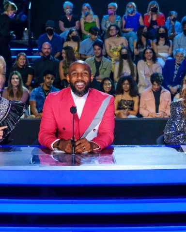 SO YOU THINK YOU CAN DANCE: L-R: Judges JoJo Siwa, Stephen “tWitch” Boss and Leah Remini on SO YOU THINK YOU CAN DANCE airing Wednesday, August 10 (9:00-10:00 PM ET/PT) on FOX. ©2022 Fox Media LLC. CR: Ray Mickshaw/FOX