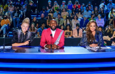 SO YOU MINK YOU CAN DANCE: L-R: Judges JoJo Siwa, Stephen “tWitch” Boss and Leah Remini on SO YOU MHINK YOU CAN DANCE, airing Wednesday, Aug. 10 (9:00-10:00 PM ET/PT) on FOX.  ©2022 Fox Media LLC.  CR: Ray Mixshaw/FOX