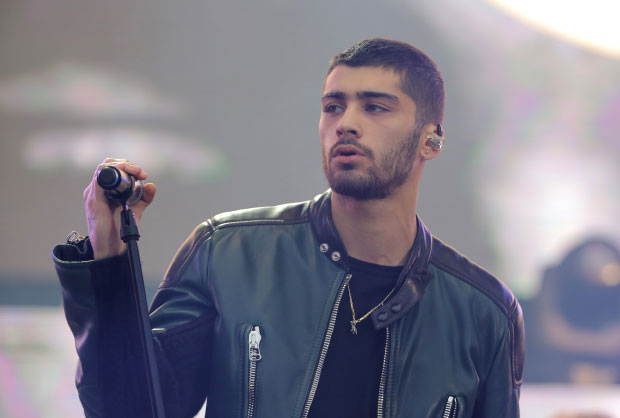 Zayn Malik Sings One Direction Song 'Night Changes' In New Video –  Hollywood Life