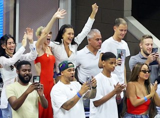 Gigi Hadid, Bella Hadid, La La Anthony, Zendaya and Anthony Anderson pictured watching Serena Williams Tennis Match at the US Open 2022 at the Arthur Ashe Stadium in Queens.

Pictured: Bella Hadid,Gigi Hadid,La La Anthony,Anthony Anderson
Ref: SPL5336748 310822 NON-EXCLUSIVE
Picture by: Jose Perez / SplashNews.com

Splash News and Pictures
USA: +1 310-525-5808
London: +44 (0)20 8126 1009
Berlin: +49 175 3764 166
photodesk@splashnews.com

World Rights