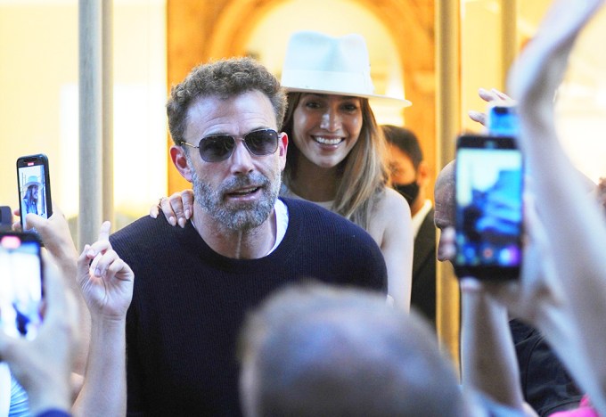 Jennifer Lopez & Ben Affleck shopping in Milan
