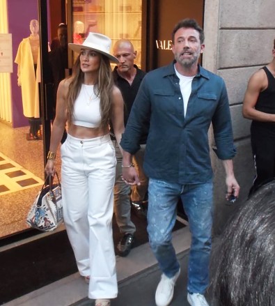 Jennifer Lopez and husband Ben Affleck spotted shopping in Milan.  Huge crowds waited outside the Brunello Cucinelli store to catch a glimpse of the newlyweds on their second honeymoon.Picture: Jennifer Lopez, Ben AffleckRef: SPL5334477 250822 NON-EXCLUSIVEPicture by: Mimmo Carriero/IPA / SplashNews.comSplash News and PicturesUSA: +1 310-525-5808London: +44 (0)20 8126 1009Berlin: +49 175 3764 166photodesk@splashnews.comWorld rights, no France rights, no Italy rights, no Portugal rights, no Spain rights