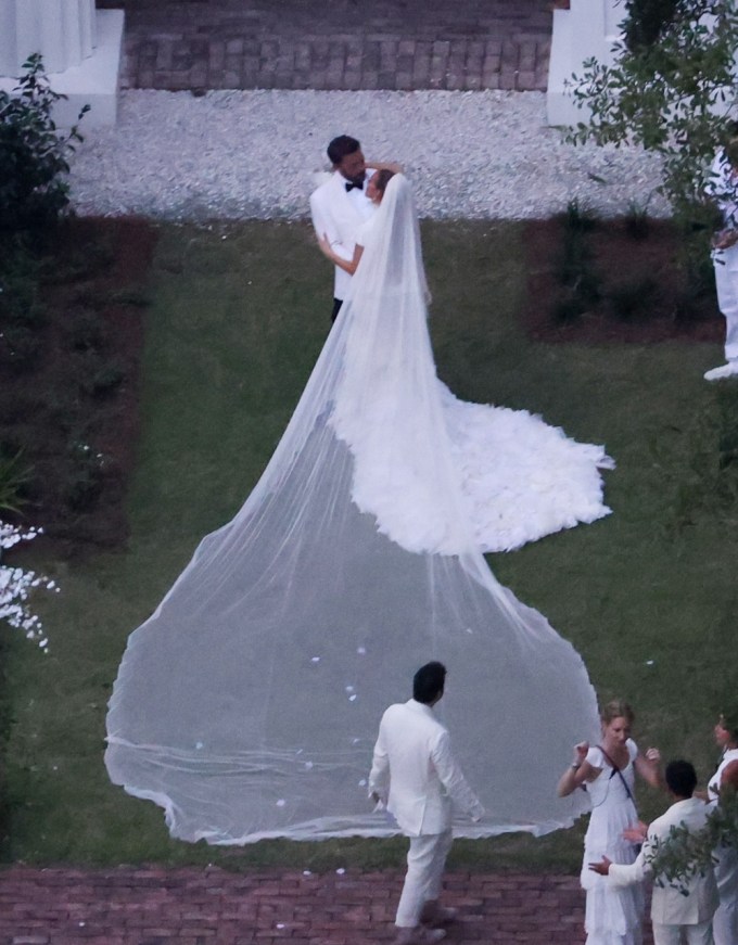 Jennifer Lopez & Ben Affleck Wedding Photos