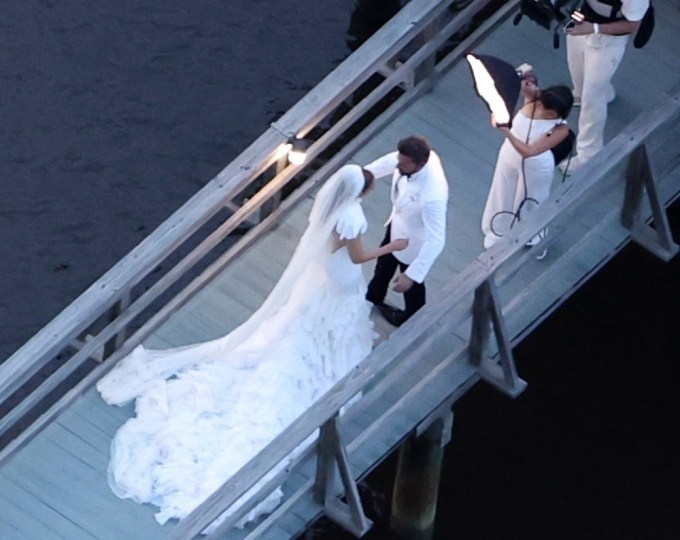 Jennifer Lopez & Ben Affleck Get Closer During Wedding