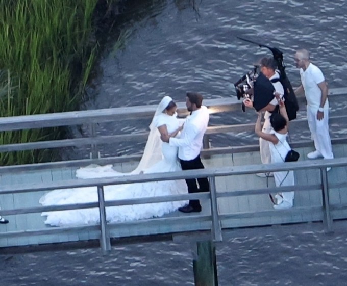 Jennifer Lopez & Ben Affleck Take Wedding Photos On Dock