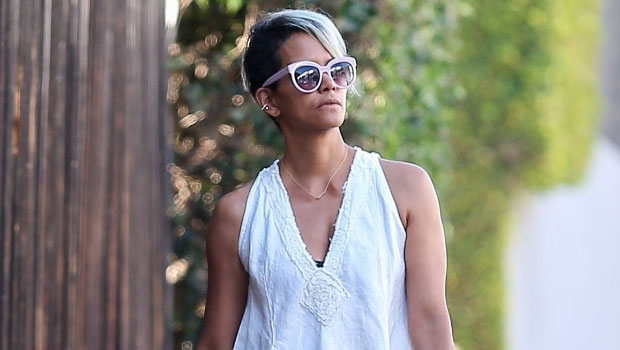 Halle Berry Returns To Blonde Hairstyle In Los Angeles: Photos – Hollywood  Life