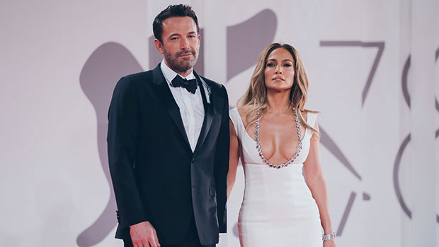 Ben Affleck besa tiernamente a Jennifer Lopez con vestido blanco horas antes de la boda: fotos