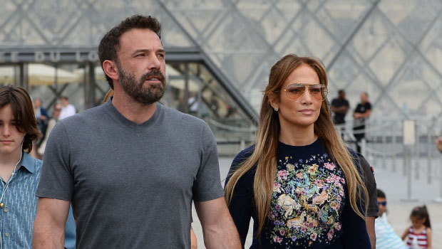 Jennifer Lopez and Ben Affleck get comfortable at the hotel after returning to Italy for their second honeymoon