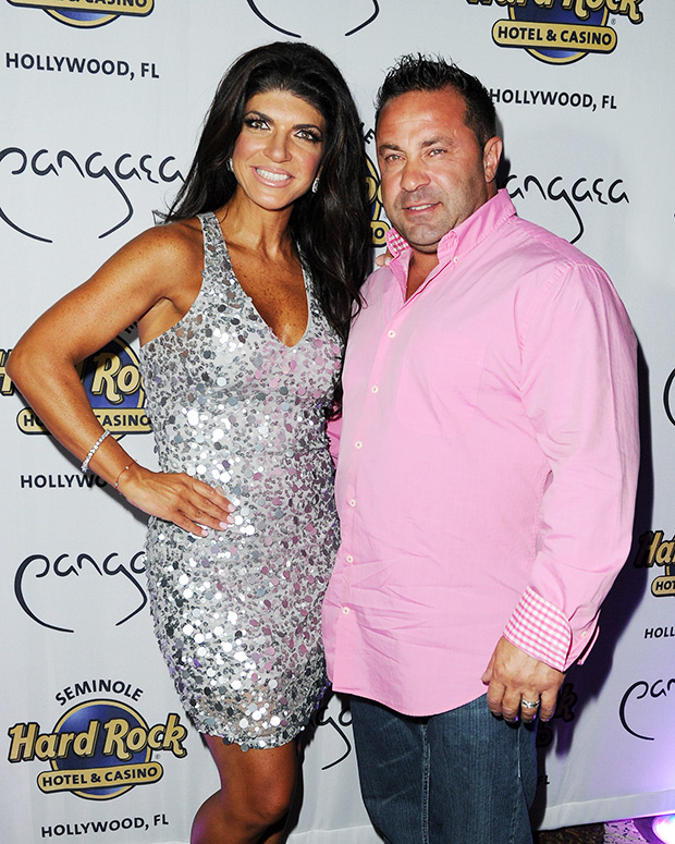 Joe Giudice Talks Teresas Wedding To Luis Ruelas And Gives Approval Hollywood Life 