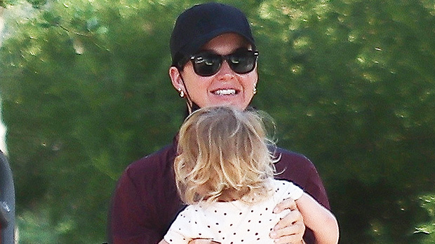 Katy Perry Is All Smiles While Carrying Daughter Daisy, 1, In L.A. After Vegas Shows: Photos
