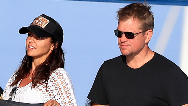 Matt Damon, 51, und seine Frau im Bikini, Luciana Barroso, gingen mit der Familie Hemsworth in Australien an den Strand