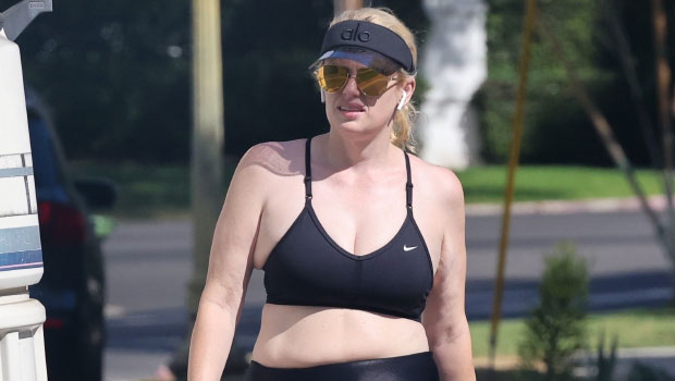 Insurrection Wilson Rocks Black Sports activities Bra, Leggings to Health club in L.A.: Photograph – Hollywood Lifestyles
