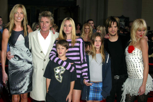 Rod Stewart Poses With Six of Eight Children in New Photo - Parade