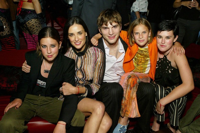 Rumer Willis With Her Mom, Sisters & Ashton Kutcher In 2003