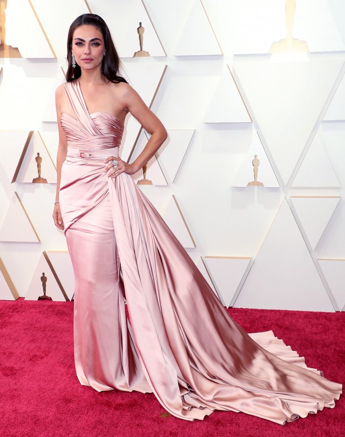 Mila Kunis at 2022 Oscars