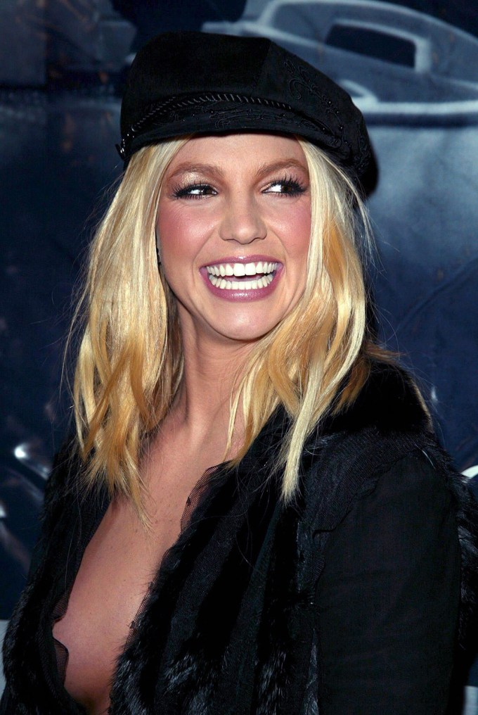 Britney Spears Platinum Blonde Shoulder-Length Hair (2002)