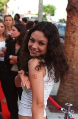 6-7-00  West Hollywood, Ca
Photo®Alex Berliner/BEI  A005667-9

Mila Kunis at the 19th annual "Great Model Search" sponsered by Teen Magazine and Maybelline held at the Key Club in West Hollywood.  Special guests include Mila Kunis, Nicholas Brendon, Thomas Ian Nicholas, and live performances by Save Ferris, Bosson, and No Authority.  
bei000608_030
bei000608_010