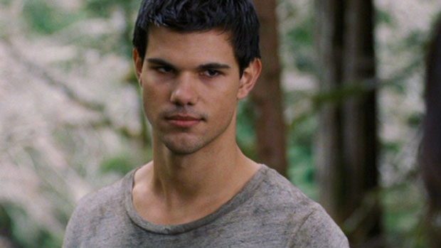 taylor lautner muscle 2022