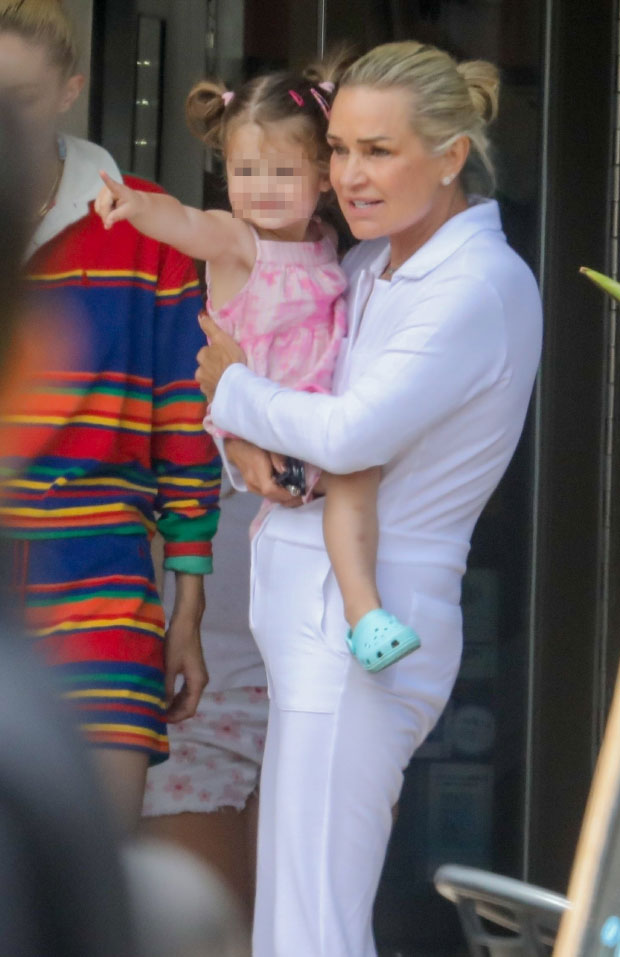 Yolanda Hadid Bonds With Gigi’s Daughter Khai In Malibu: Photos ...