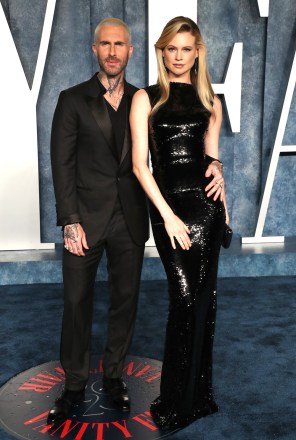 Adam Levine y Behati Prinsloo Vanity Fair Oscar Party, llegadas, Los Ángeles, California, EE. UU. - 12 de marzo de 2023